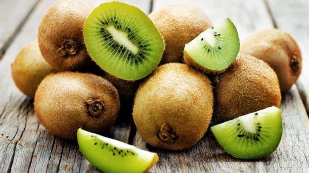 Kiwi Fruit BEST FOODS TO EAT FOR CONSTIPATION